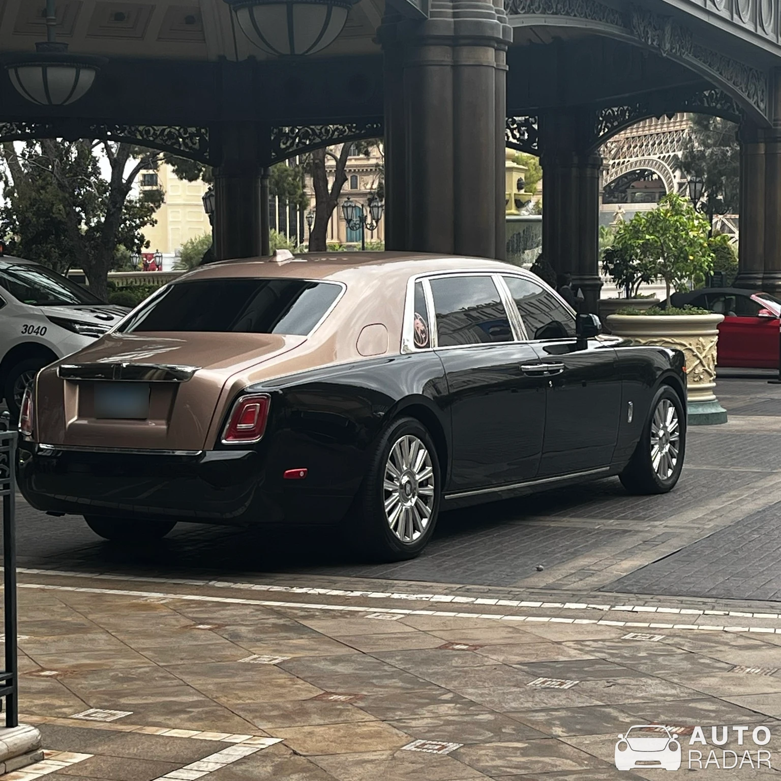 Rolls-Royce Phantom VIII spotted in Grand Rapids