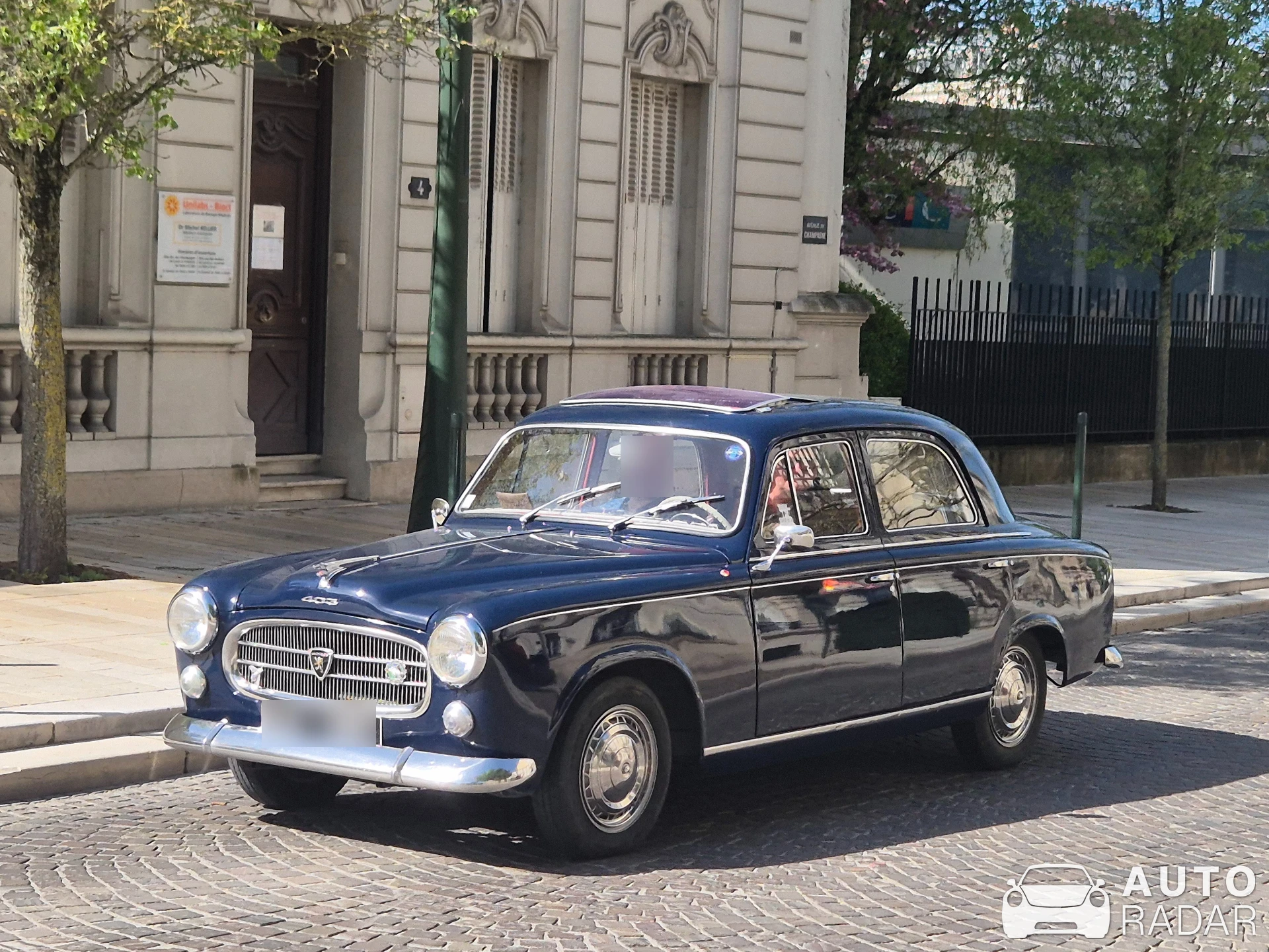 Peugeot 403 spotted in Épernay