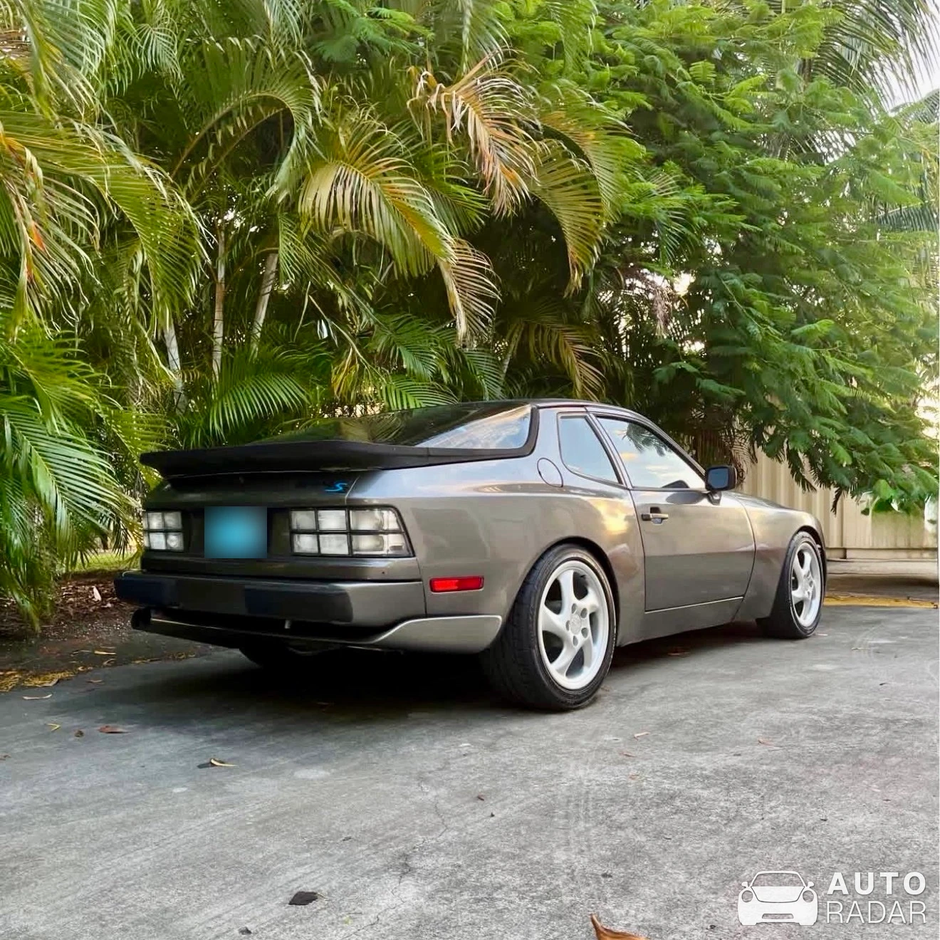 Porsche 944 S spotted in Orlando