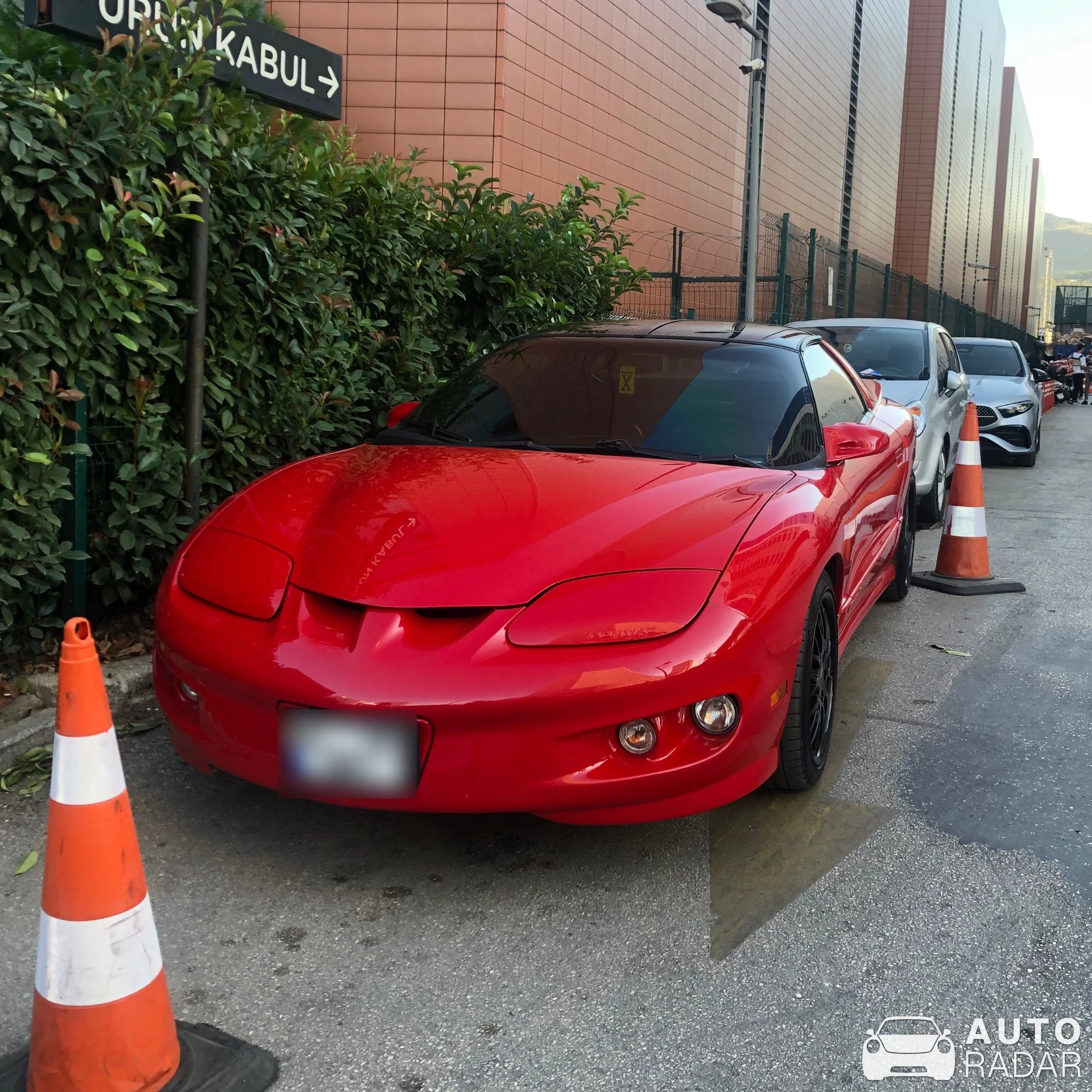 Pontiac Firebird Formula spotted in Nilüfer
