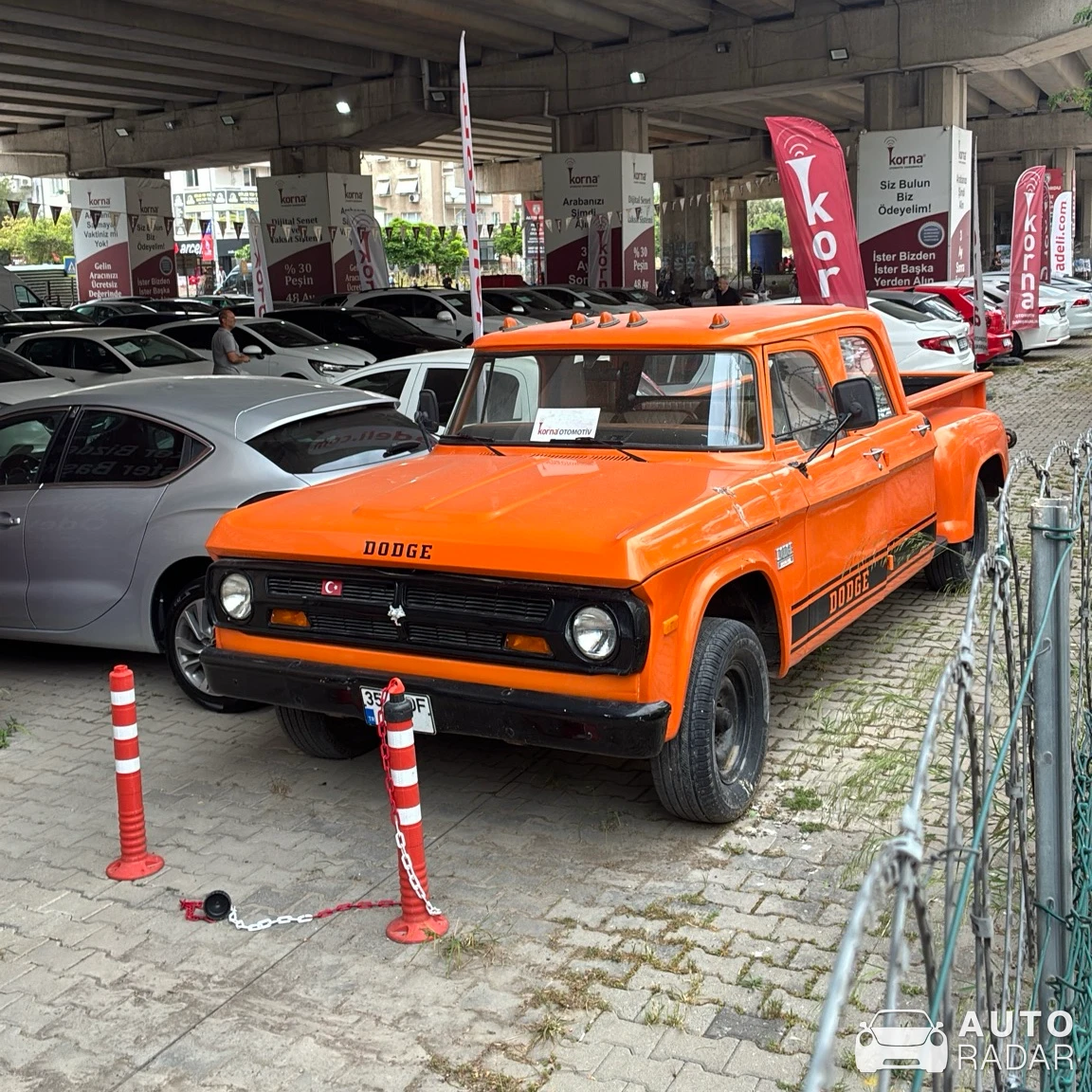 Dodge D-Series Crew Cab spotted in İzmir