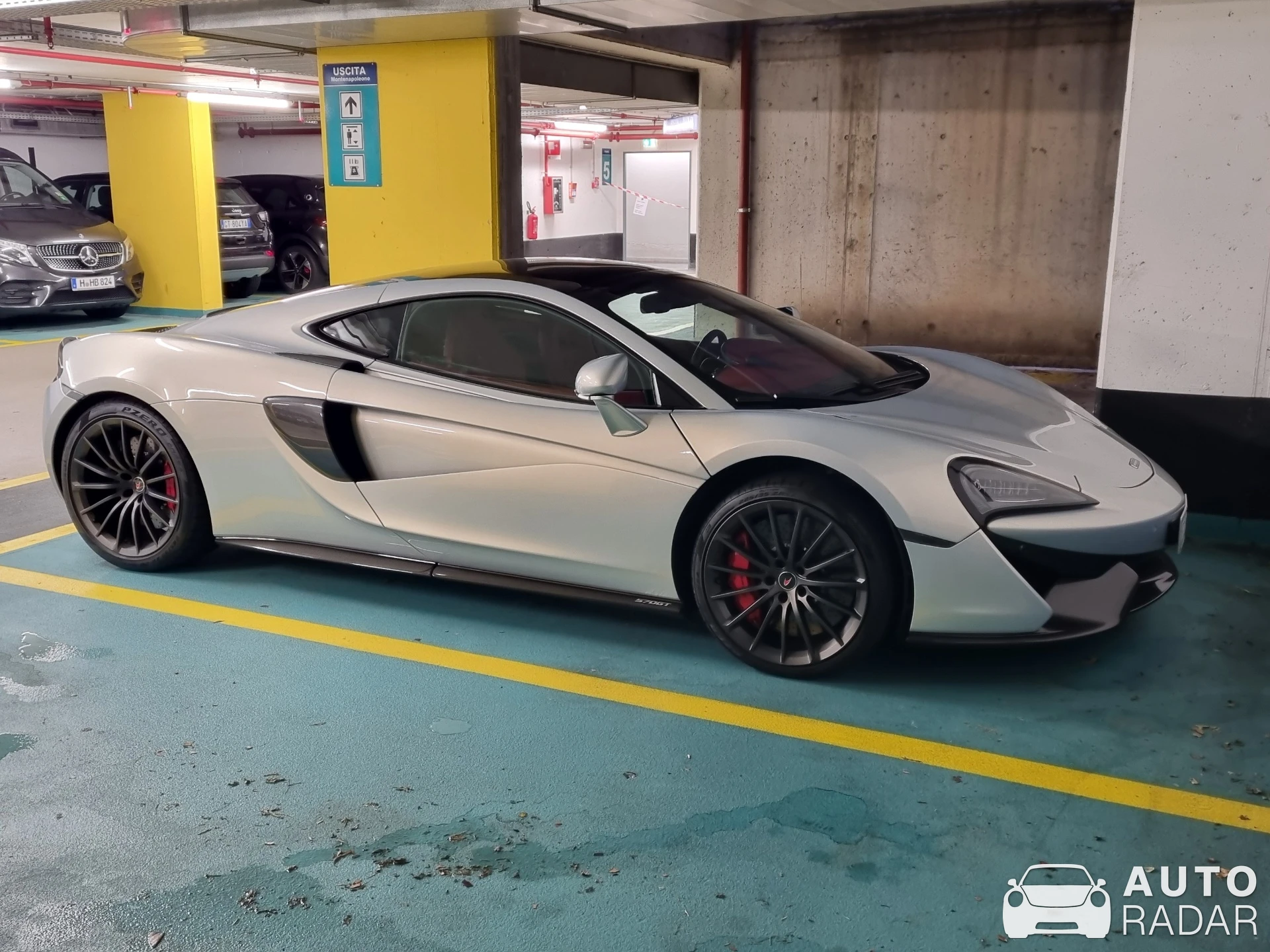 McLaren 570GT spotted in Milano, Italia