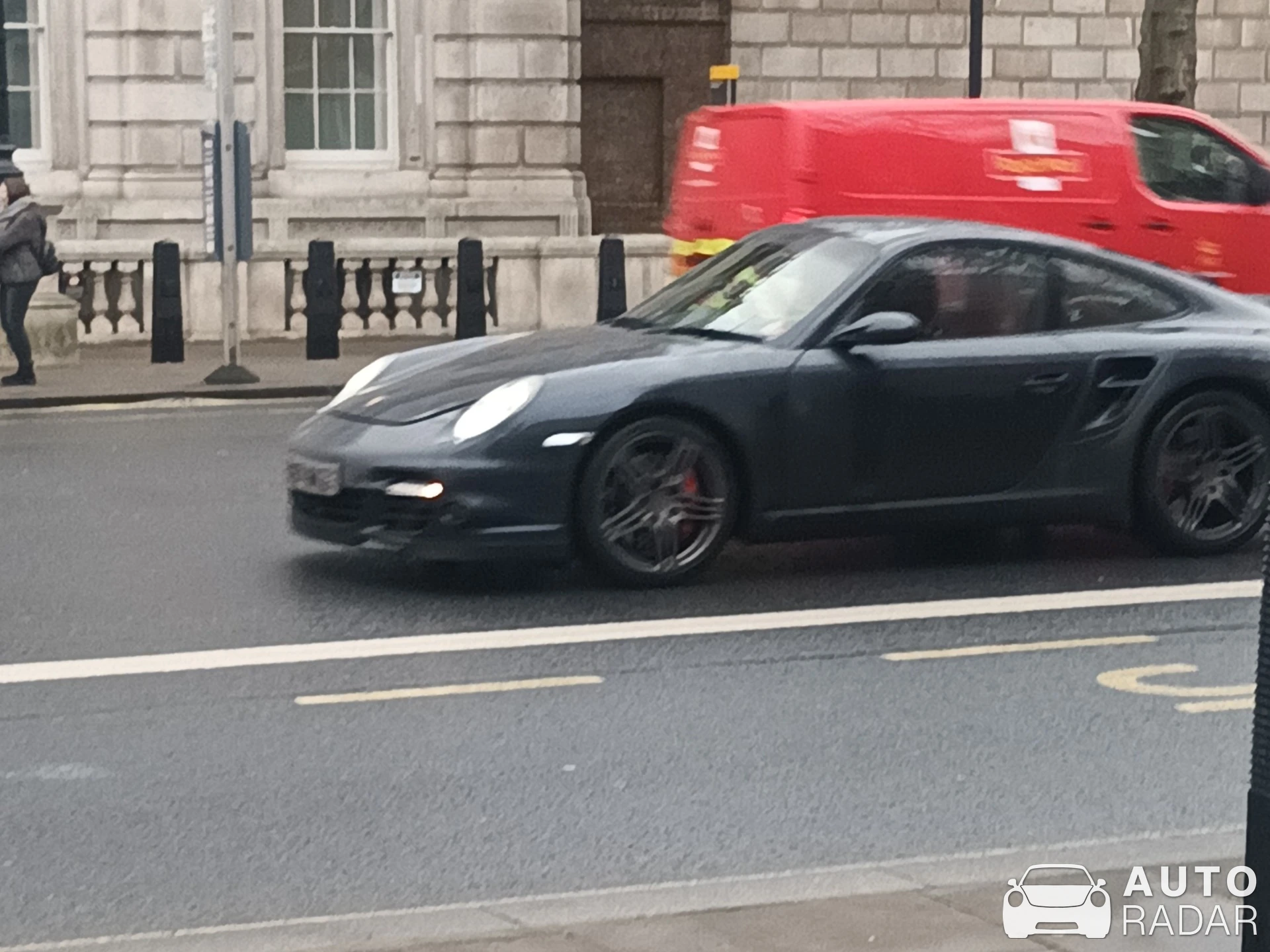 Porsche 997 Turbo spotted in Greater London, Reino Unido