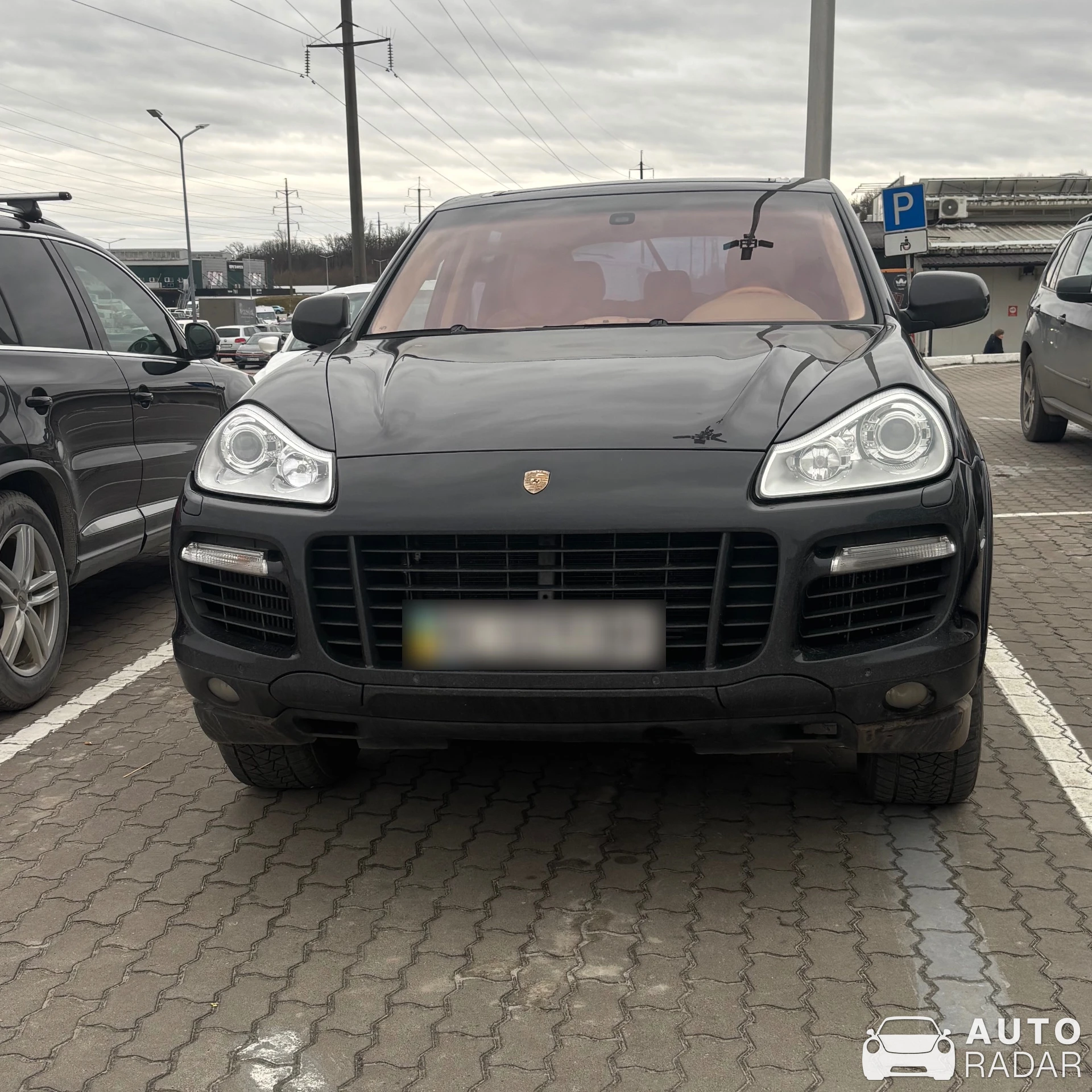Porsche Cayenne Turbo spotted in Львів, Україна