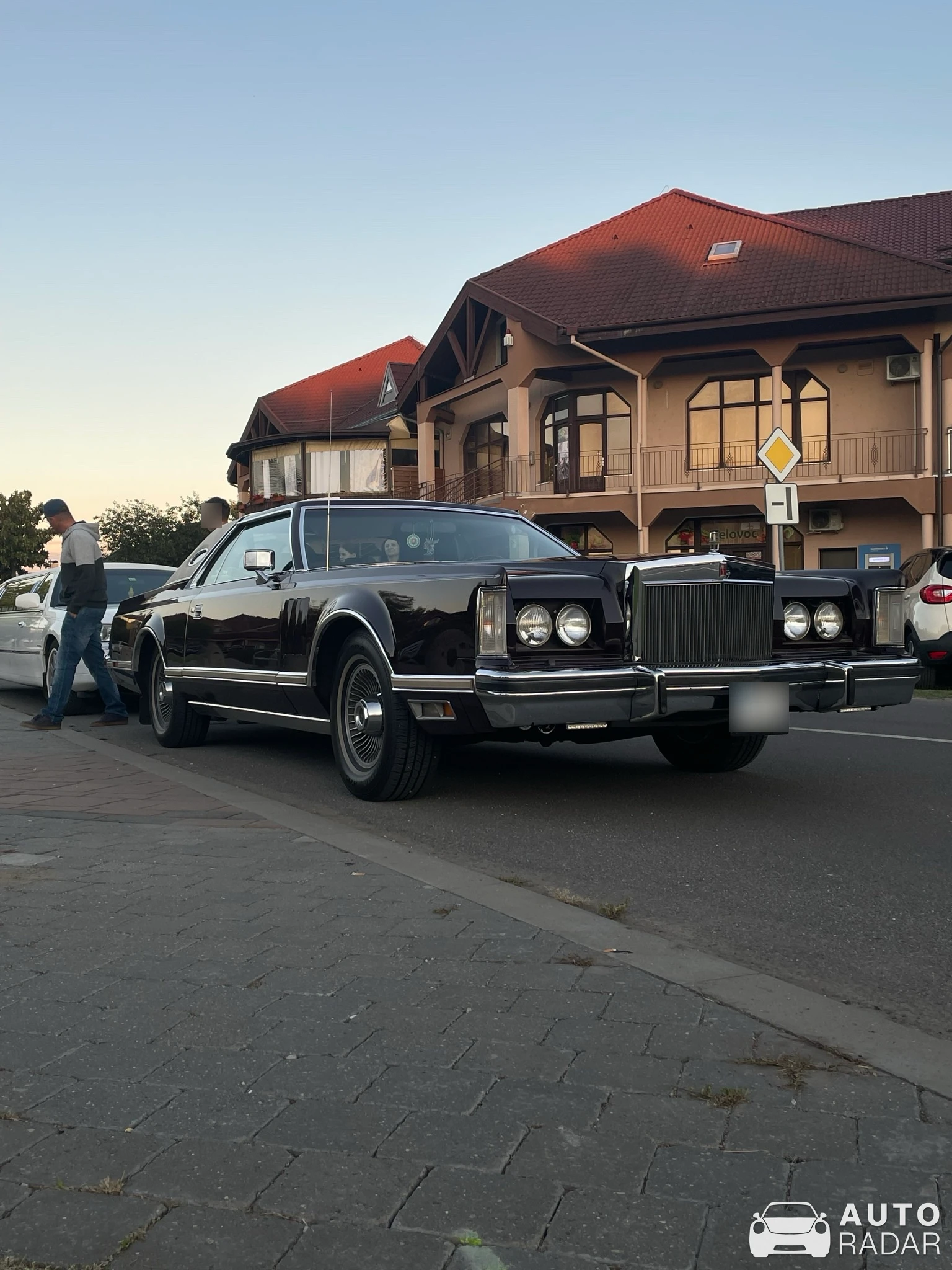 Lincoln Continental Mark V spotted in Komárno