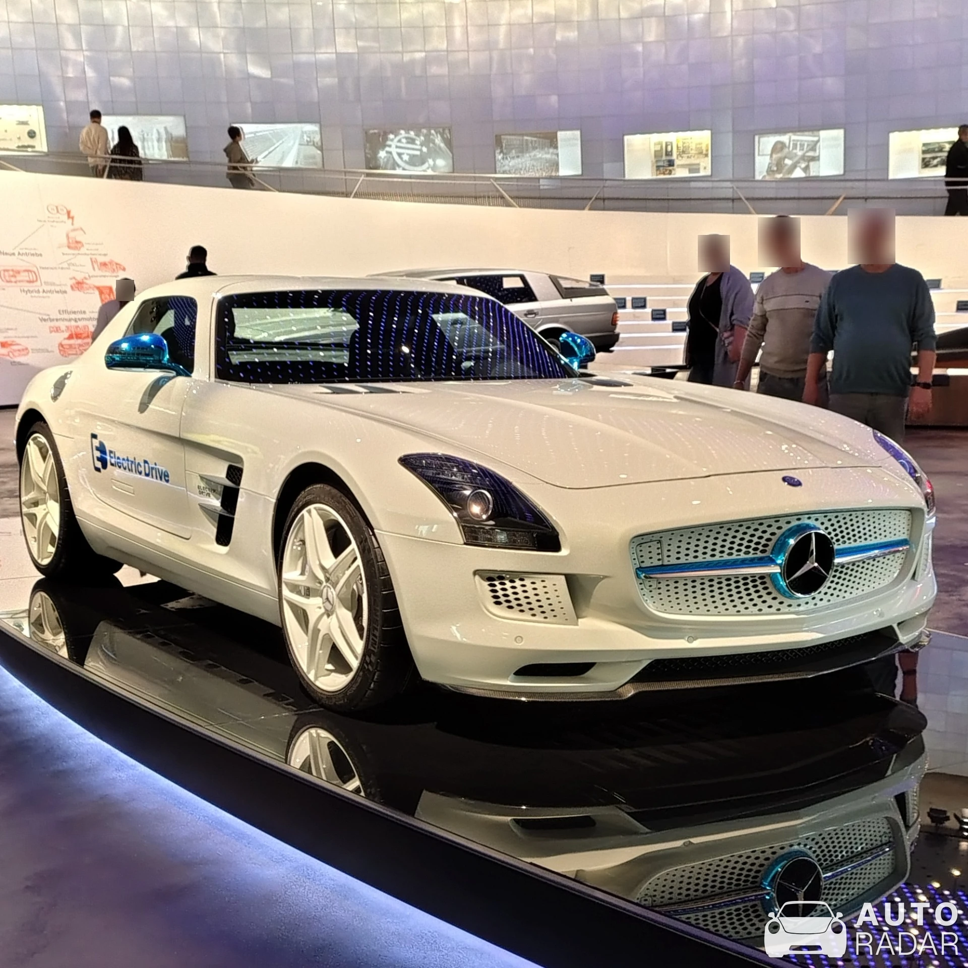 Mercedes-Benz SLS AMG Electric Drive spotted in Stuttgart