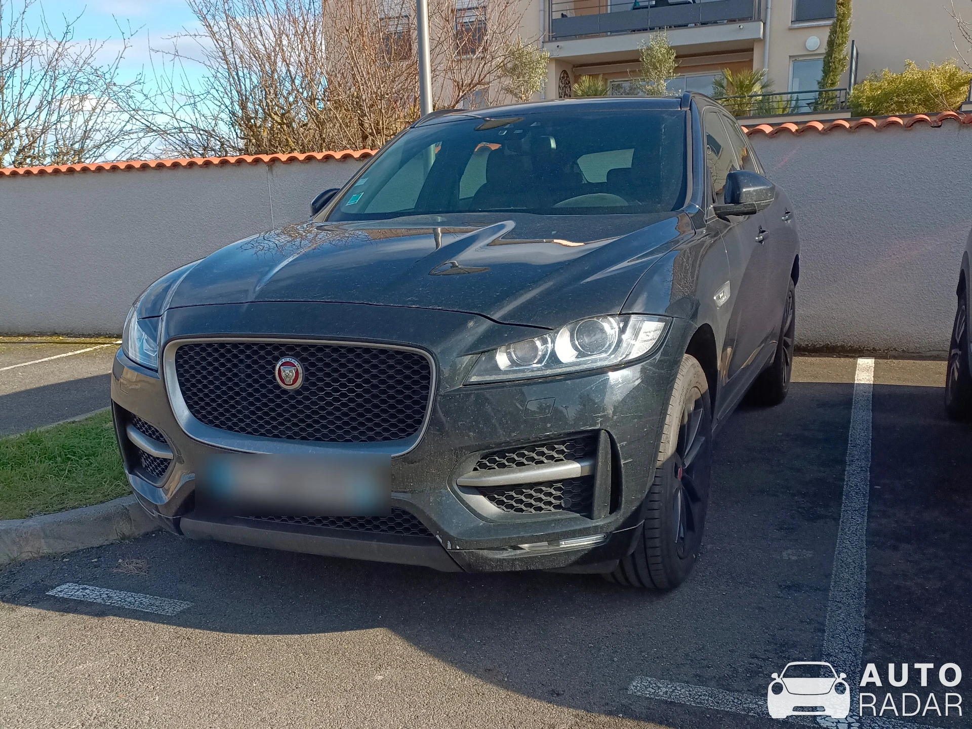 Jaguar F-PACE spotted in Veauche, France