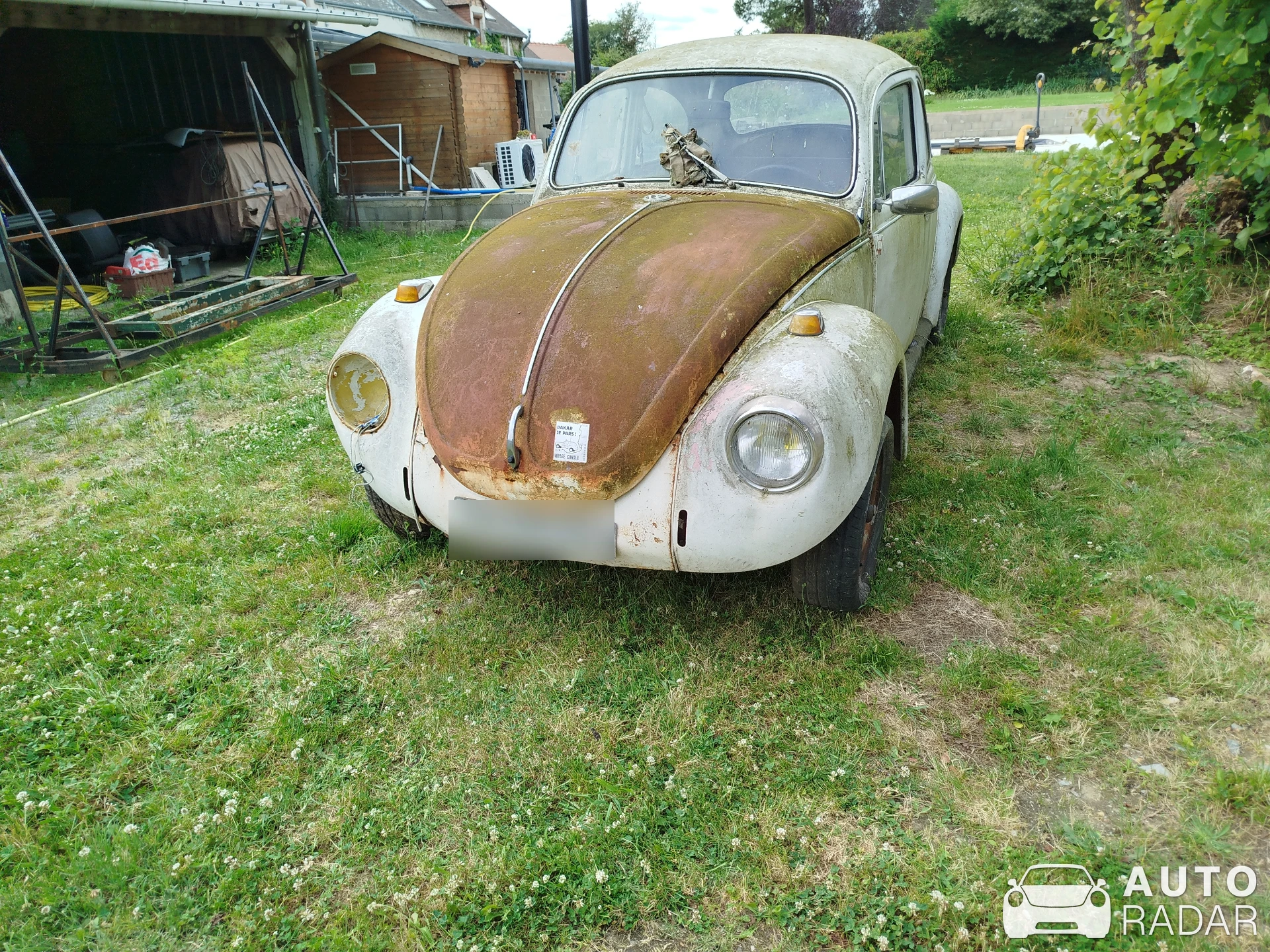 Volkswagen Beetle spotted in Chasseneuil, France