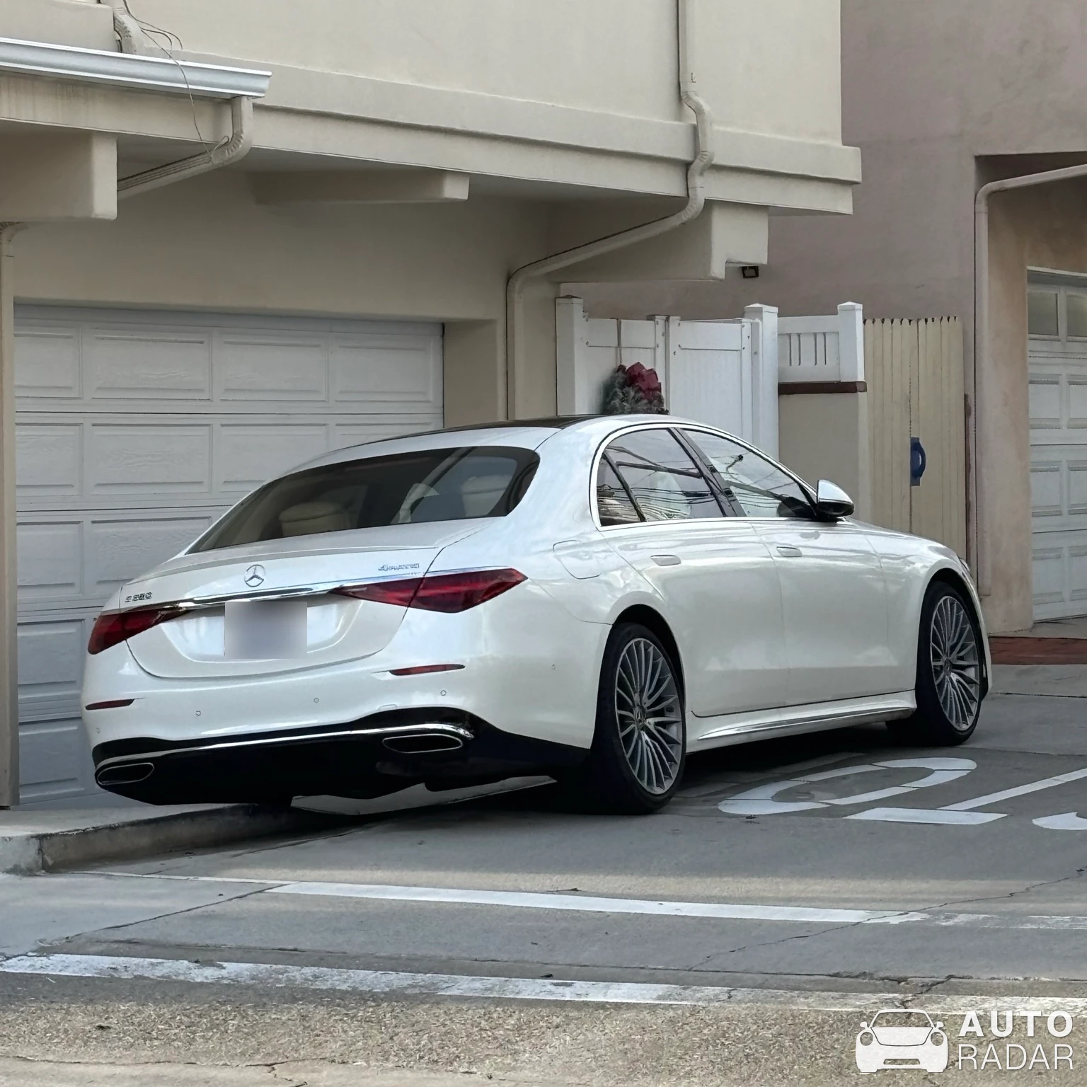 Mercedes-Benz S 580 X223 spotted in Manhattan Beach, United States