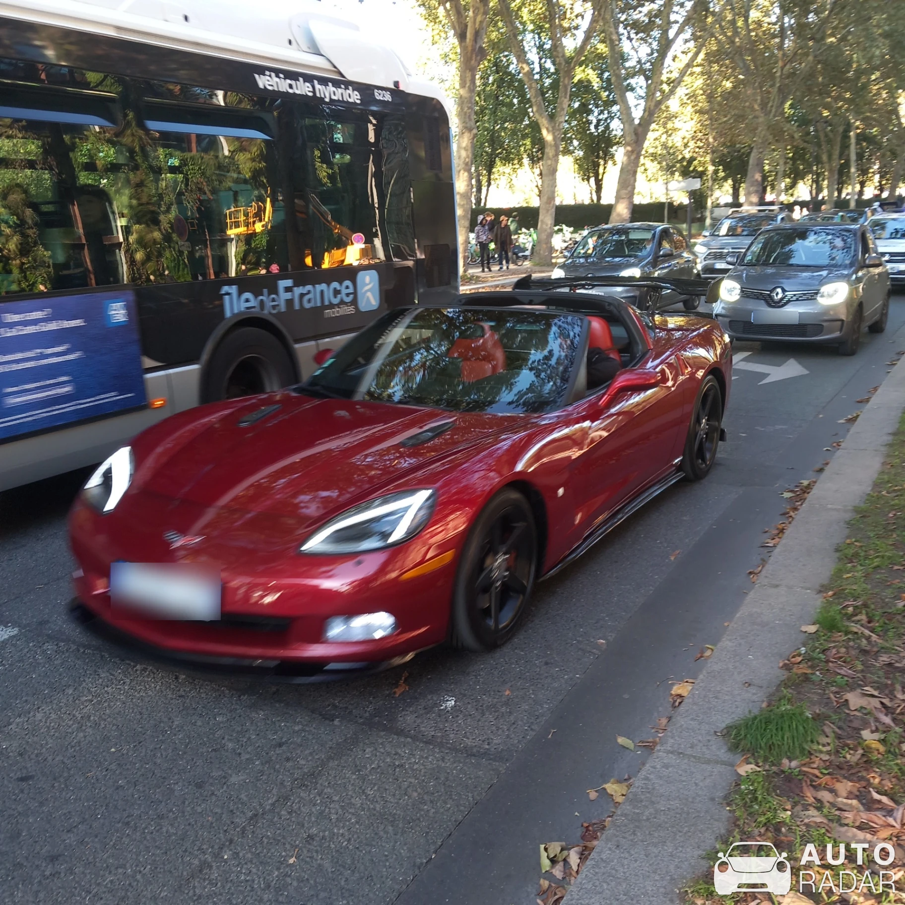 Chevrolet Corvette C6 spotted in Paris, France