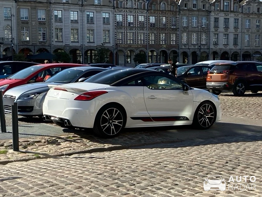 Peugeot RCZ R spotted in Arras