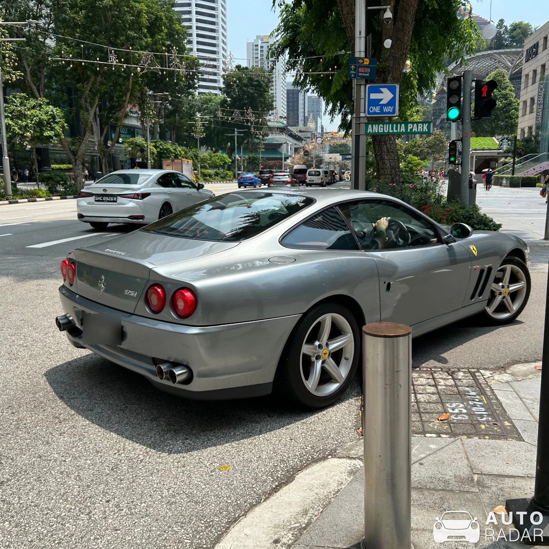 Ferrari 575 M Maranello spotted in Singapore, Singapur