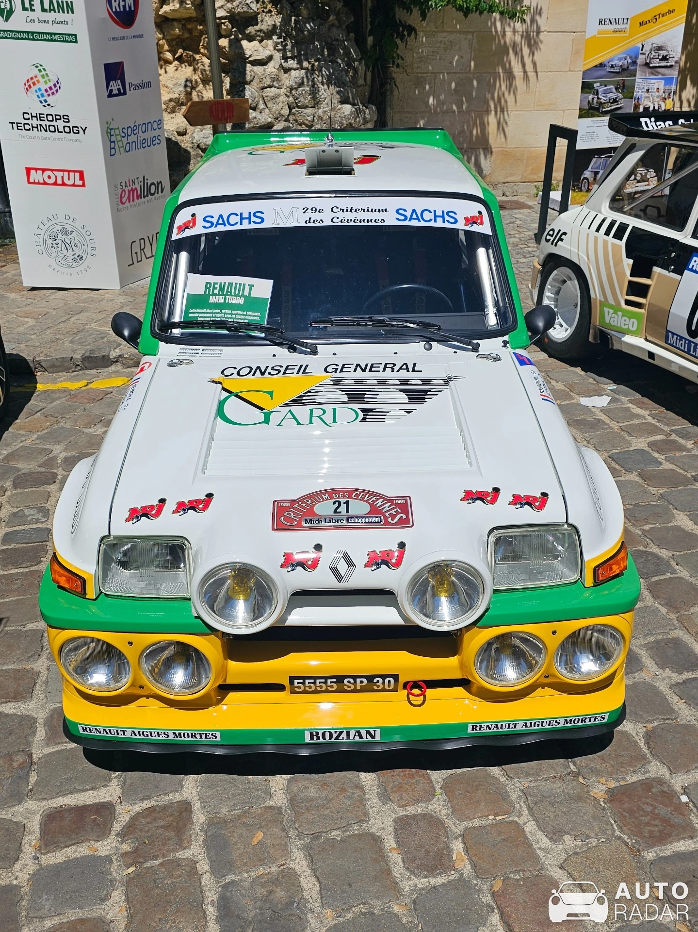 Renault 5 Maxi Turbo spotted in Saint-Émilion