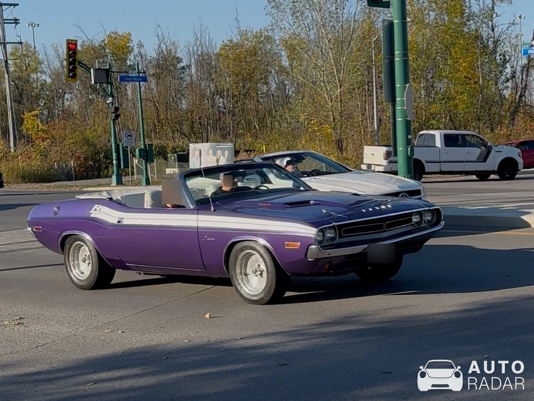 Dodge Challenger R/T Convertible  spotted in Terrebonne
