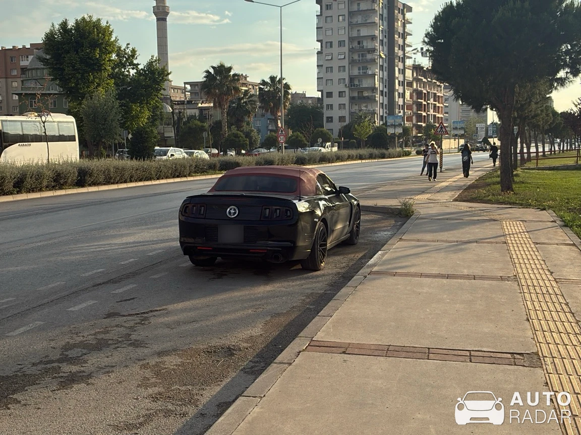 Ford Mustang GT Convertible spotted in İzmir