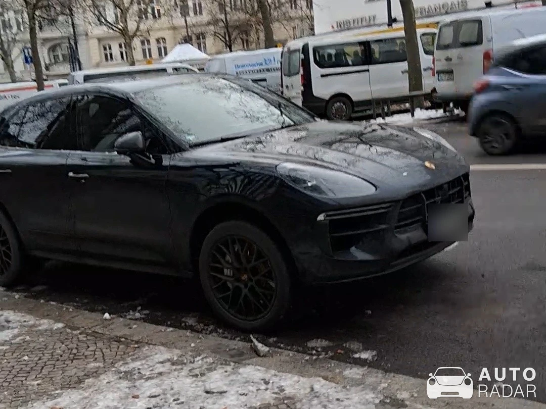 Porsche Macan spotted in Berlin, Germany