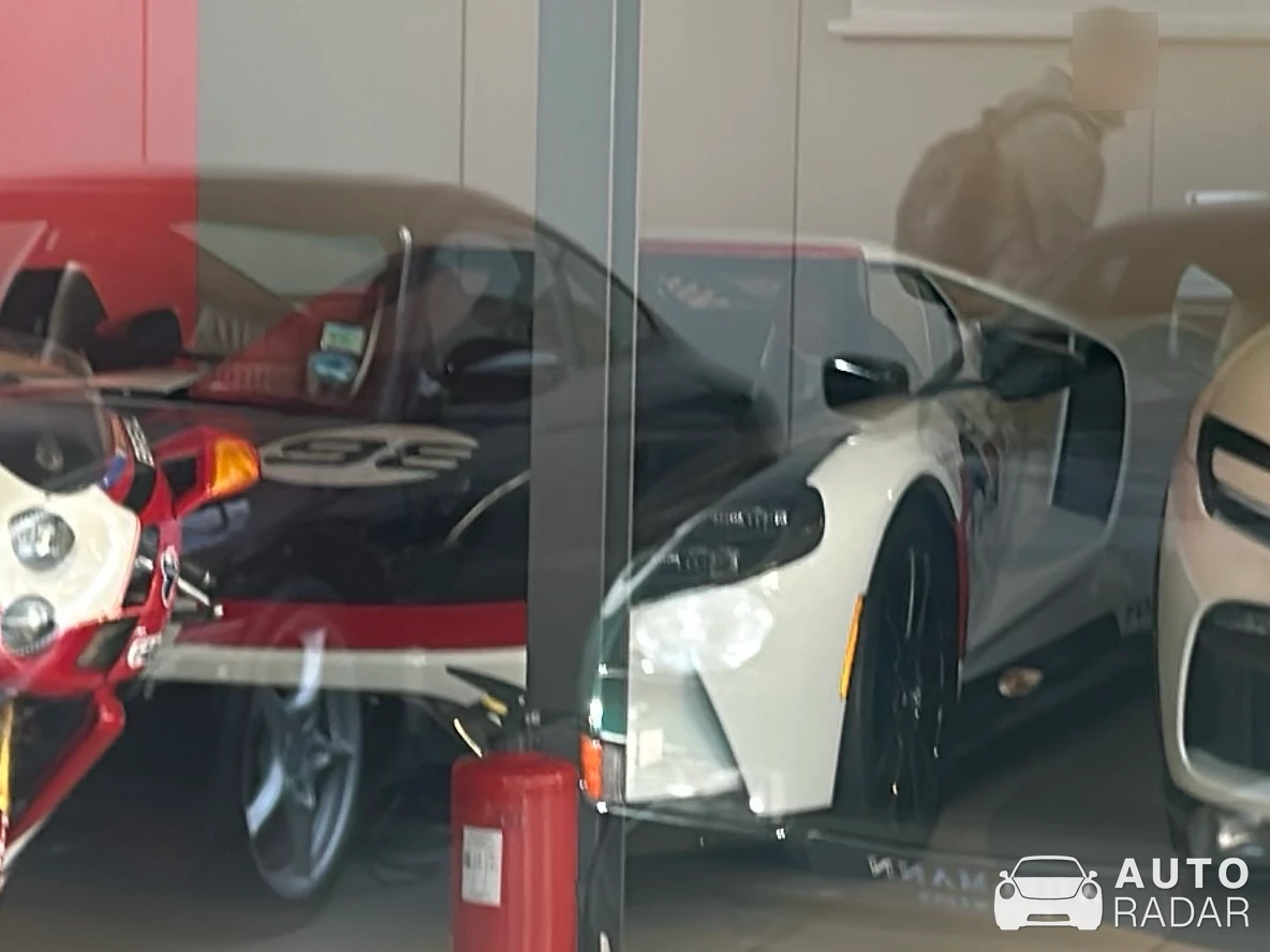 Ford GT Carbon Series spotted in Berlin
