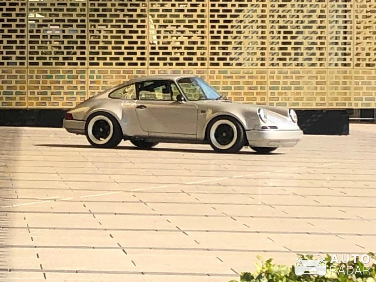 Porsche 964 Carrera spotted in Seraing, Belgium