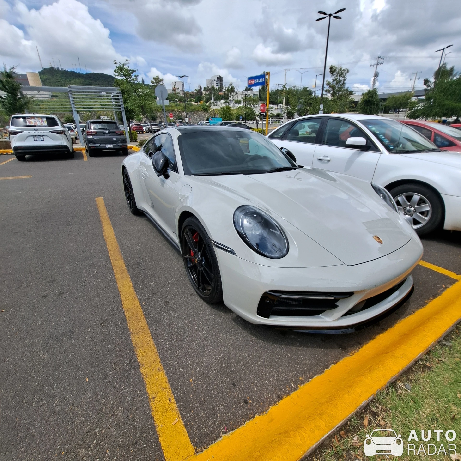 Porsche 992 Carrera S MkI spotted in León de los Aldama, México