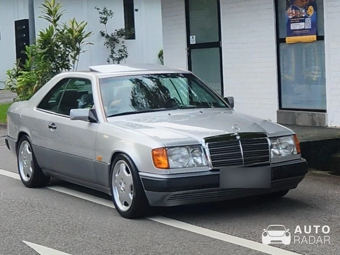 Mercedes-Benz E 550 spotted in Singapore