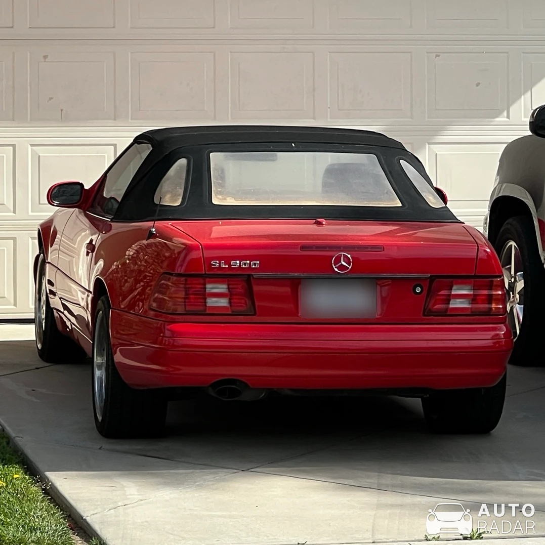 Mercedes-Benz SL 500 spotted in Ventura