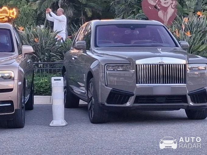 Rolls-Royce Cullinan spotted in Monaco, Monaco