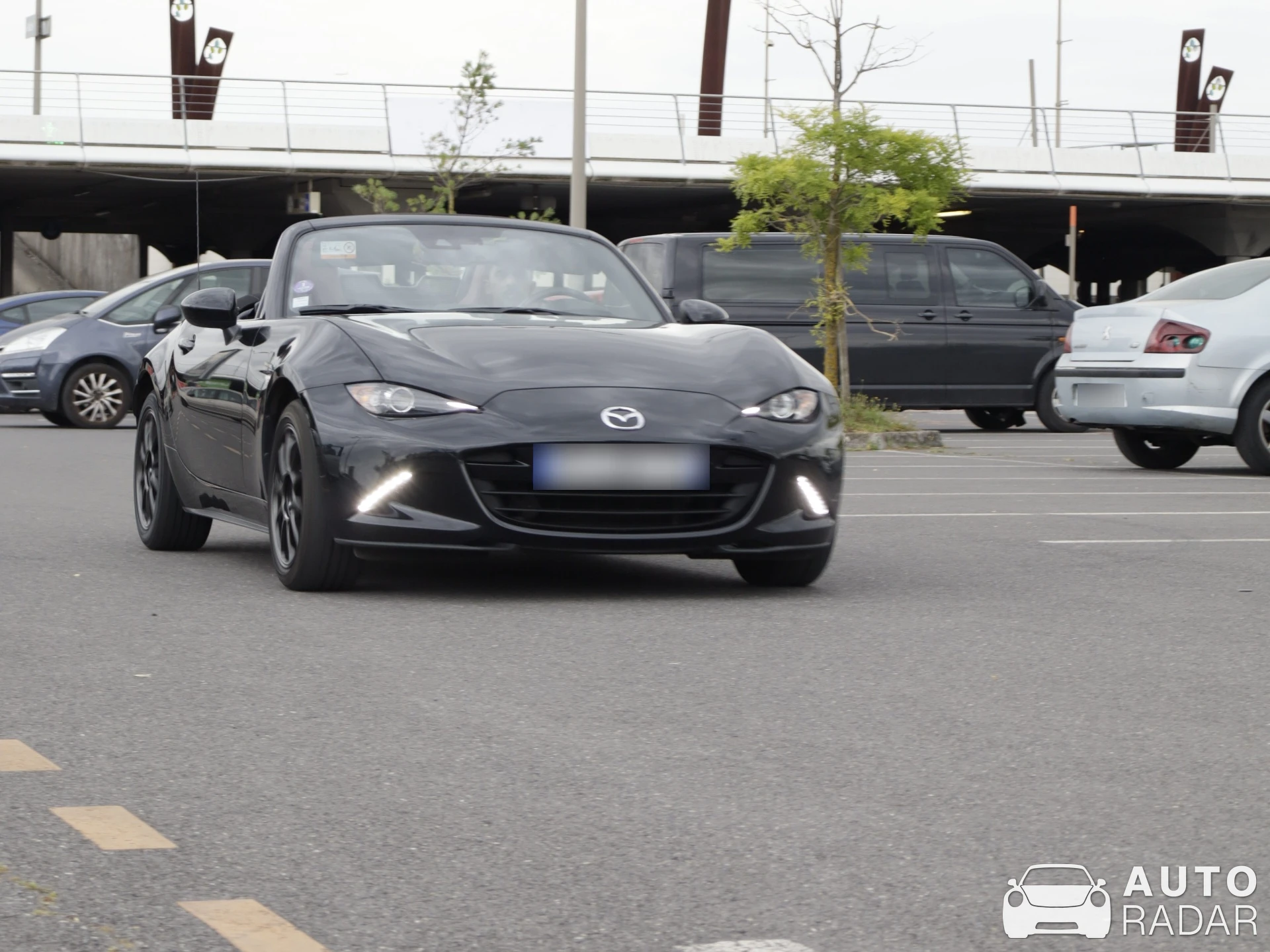 Mazda MX-5 Eunos Édition spotted in Claye-Souilly