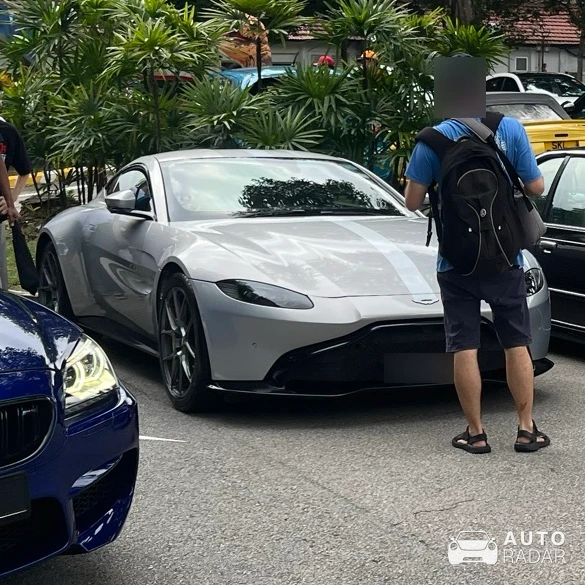 Aston Martin V8 Vantage spotted in Singapore, Singapore