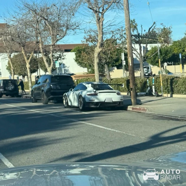 Porsche 991 GT2 RS spotted in Los Angeles, United States