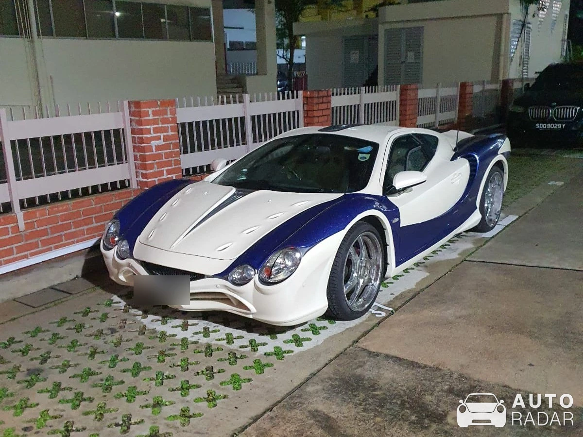Mitsuoka Orochi spotted in Singapore