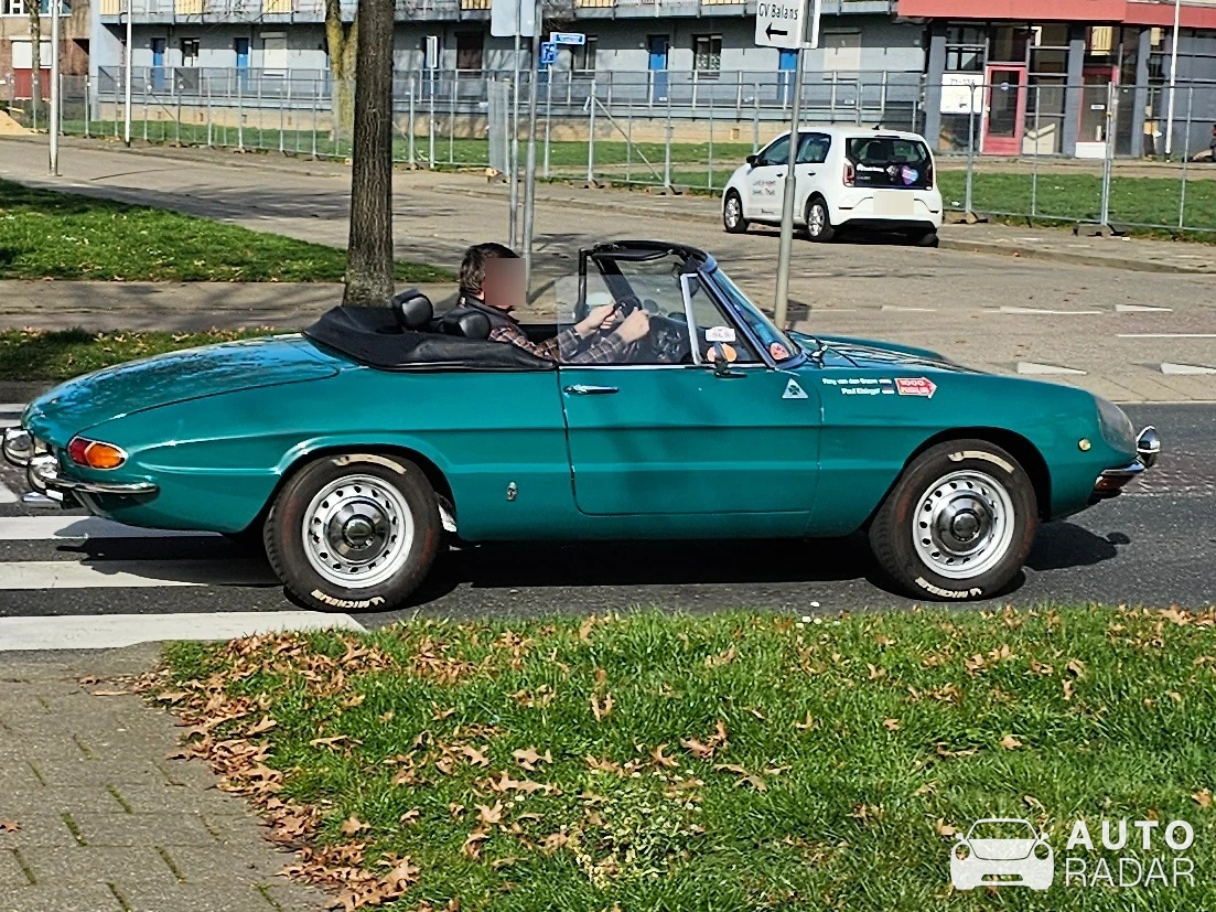 Alfa Romeo Spider Series 2 Duetto spotted in Kerkrade