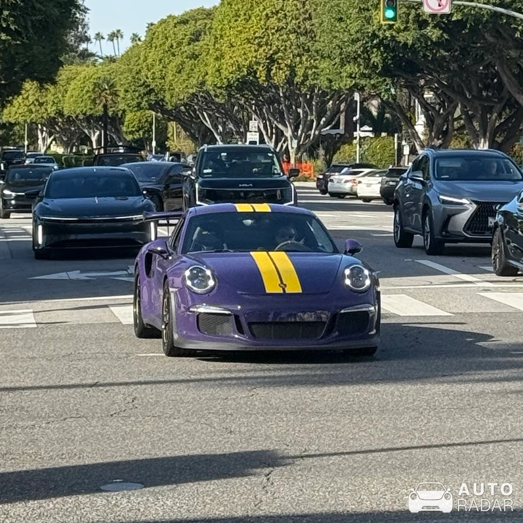 Porsche 991 GT3 RS MkI spotted in Beverly Hills, United States