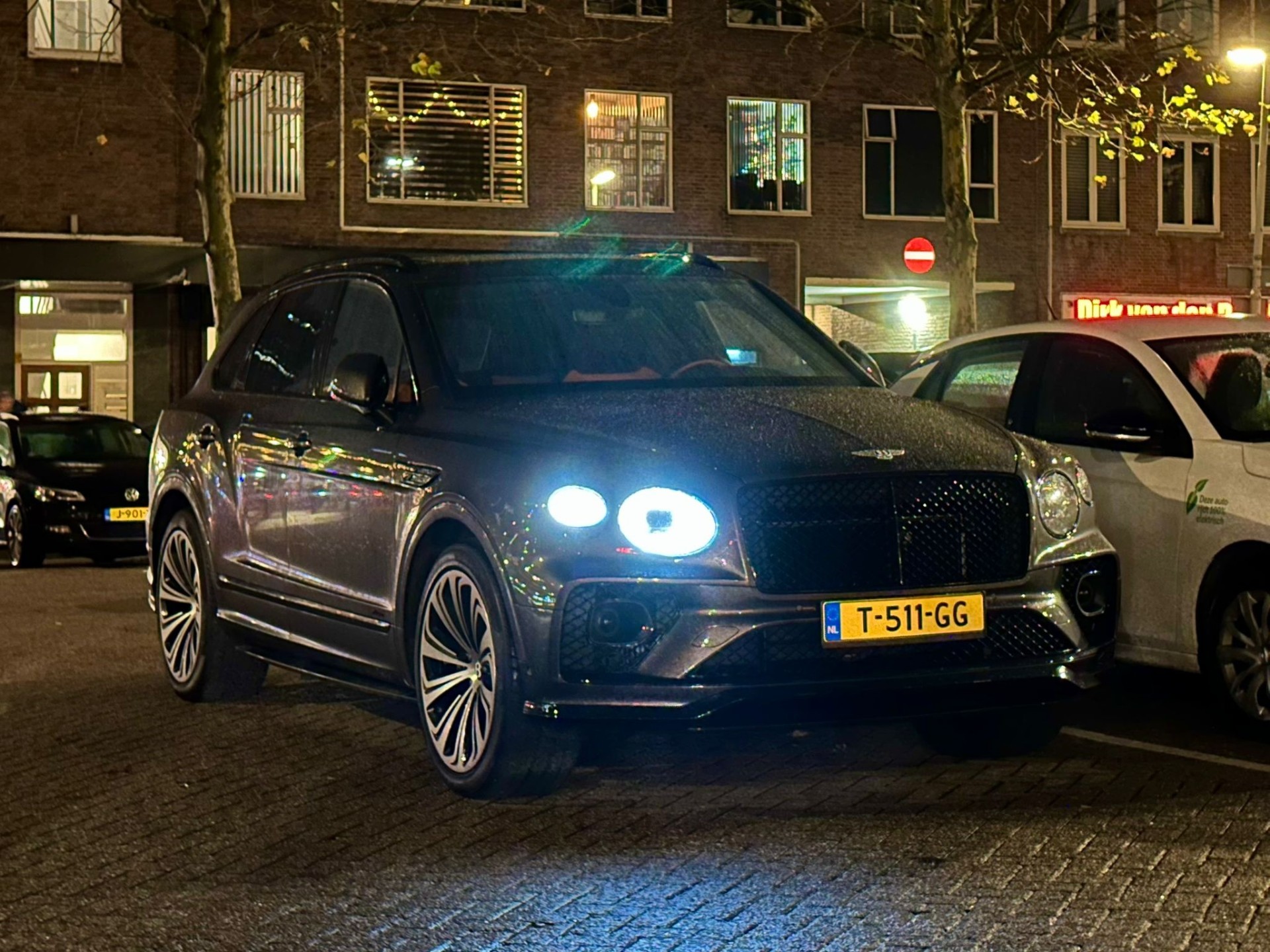 Bentley Bentayga Hybrid Azure