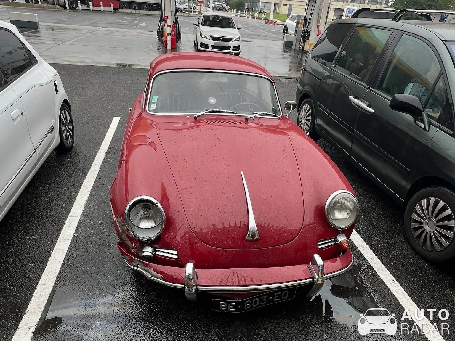 Porsche 356 spotted in Nemours, France