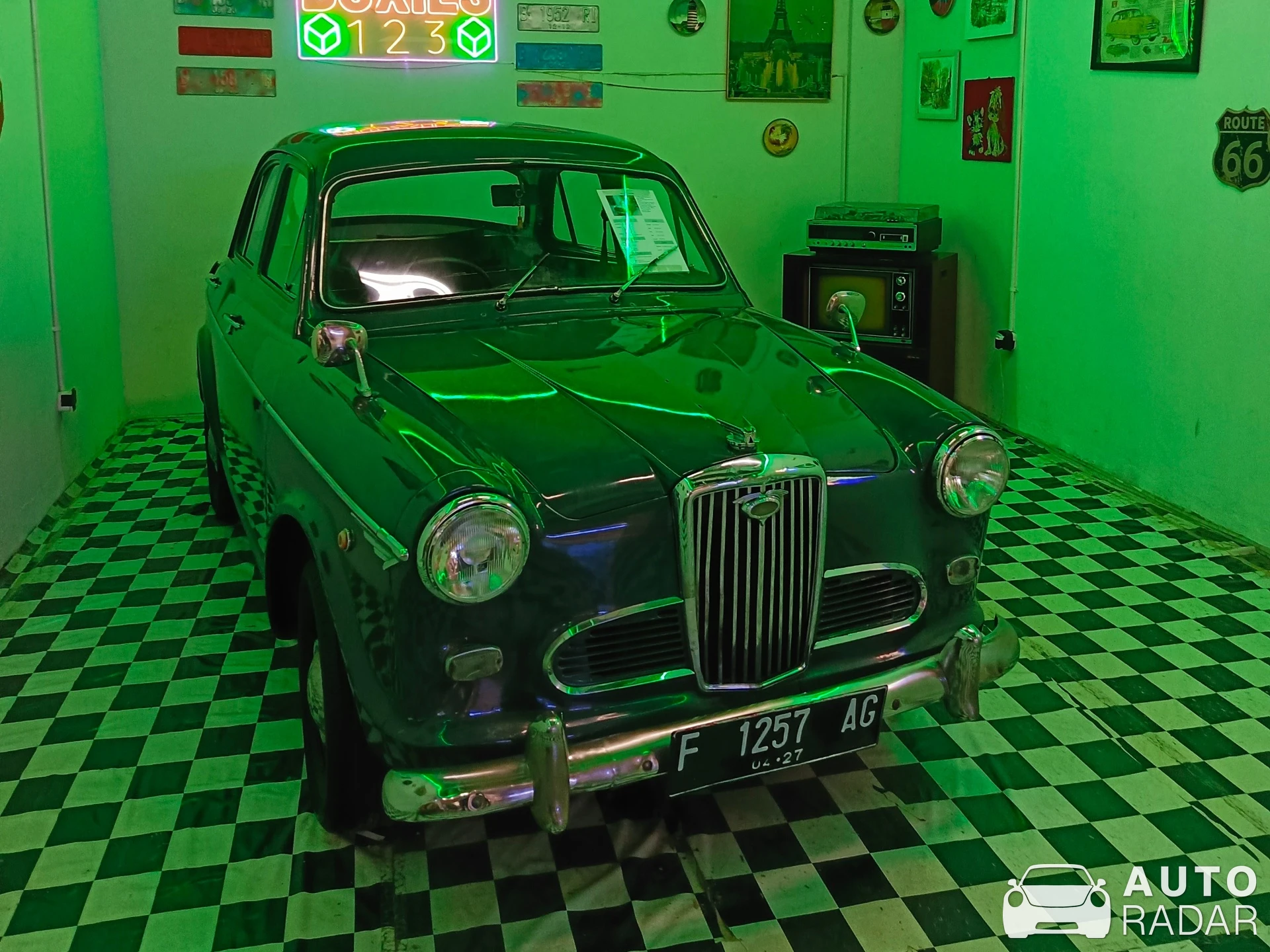 Wolseley 15/50 spotted in Bogor