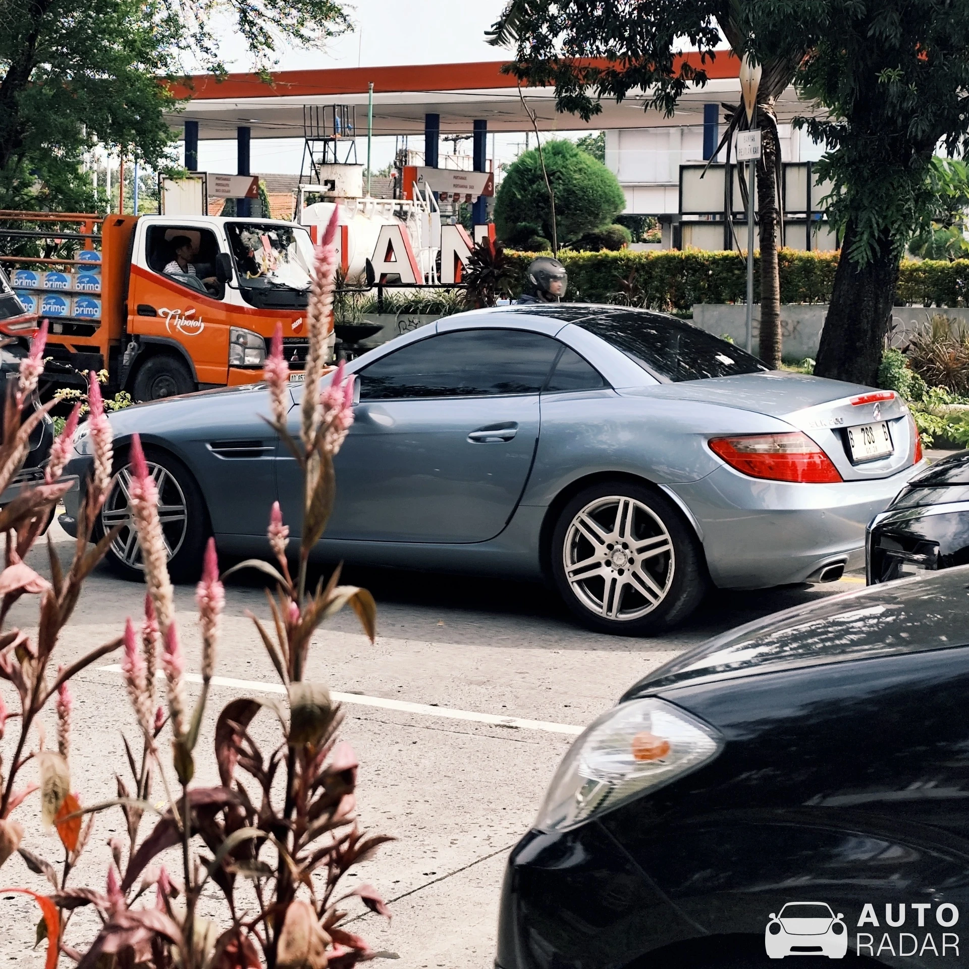 Mercedes-Benz SLK 55 AMG R171 2007 spotted in Kota Surakarta, Indonesia