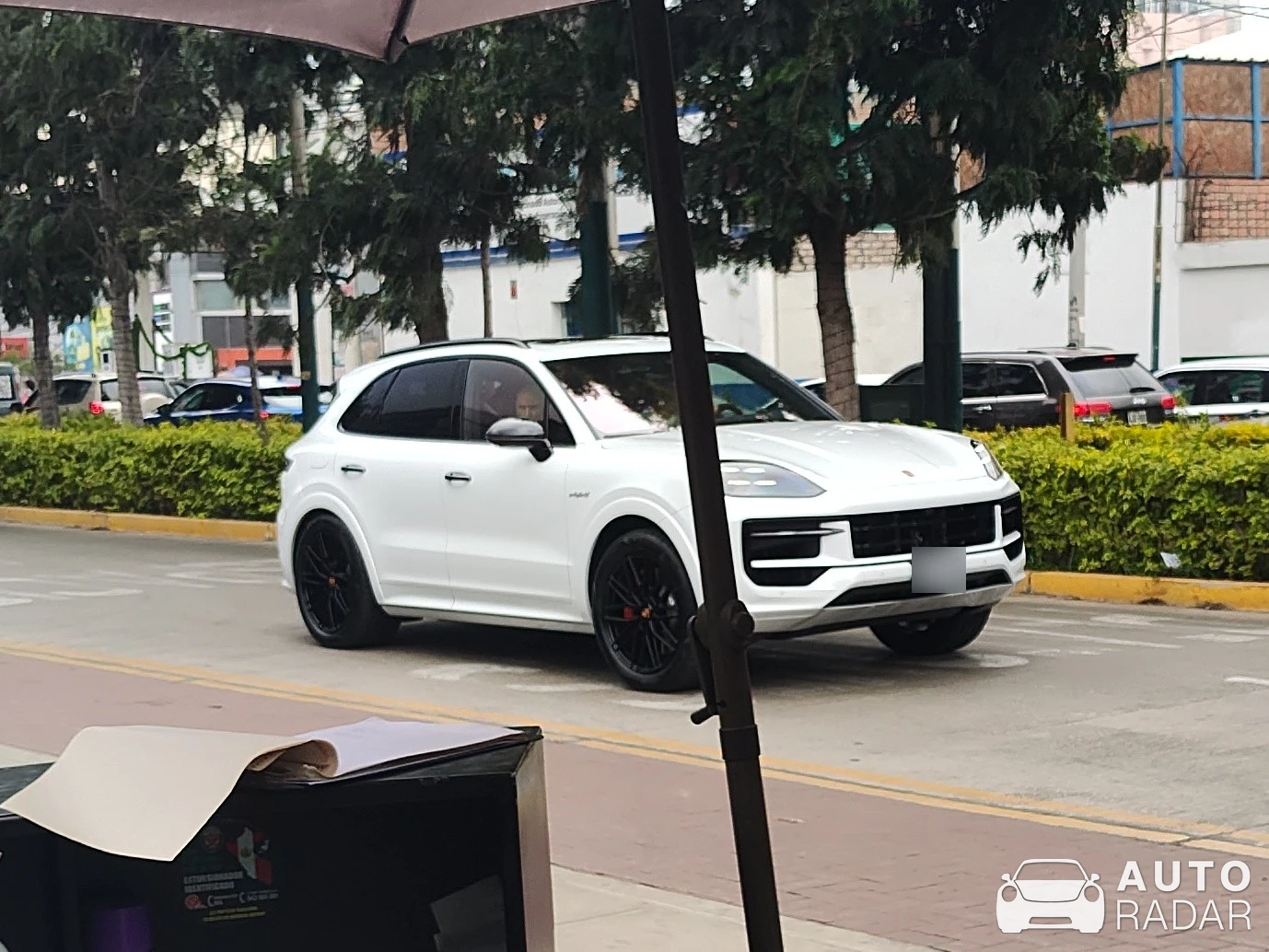 Porsche Cayenne Turbo S E-Hybrid spotted in Lima