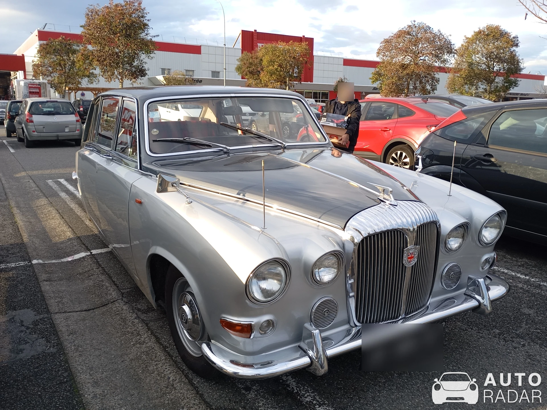 Daimler DS spotted in Mazères-Lezons