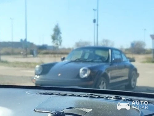 Porsche 930 Turbo 3.0 spotted in Zaragoza
