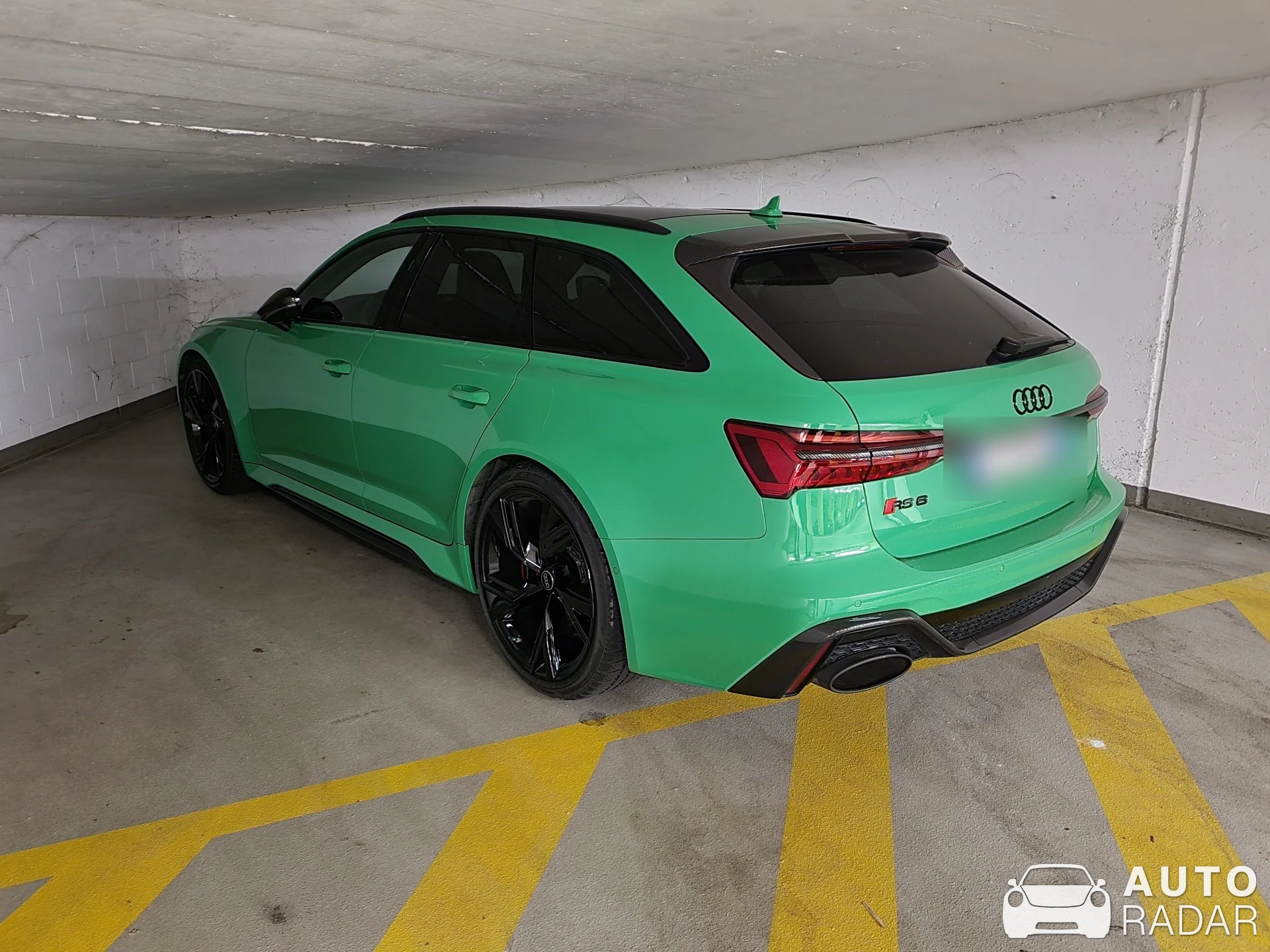 Audi RS6 Avant C8 spotted in Milano, Italy