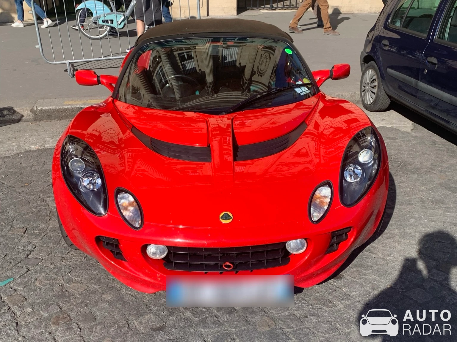 Lotus Elise Supercharged spotted in Paris