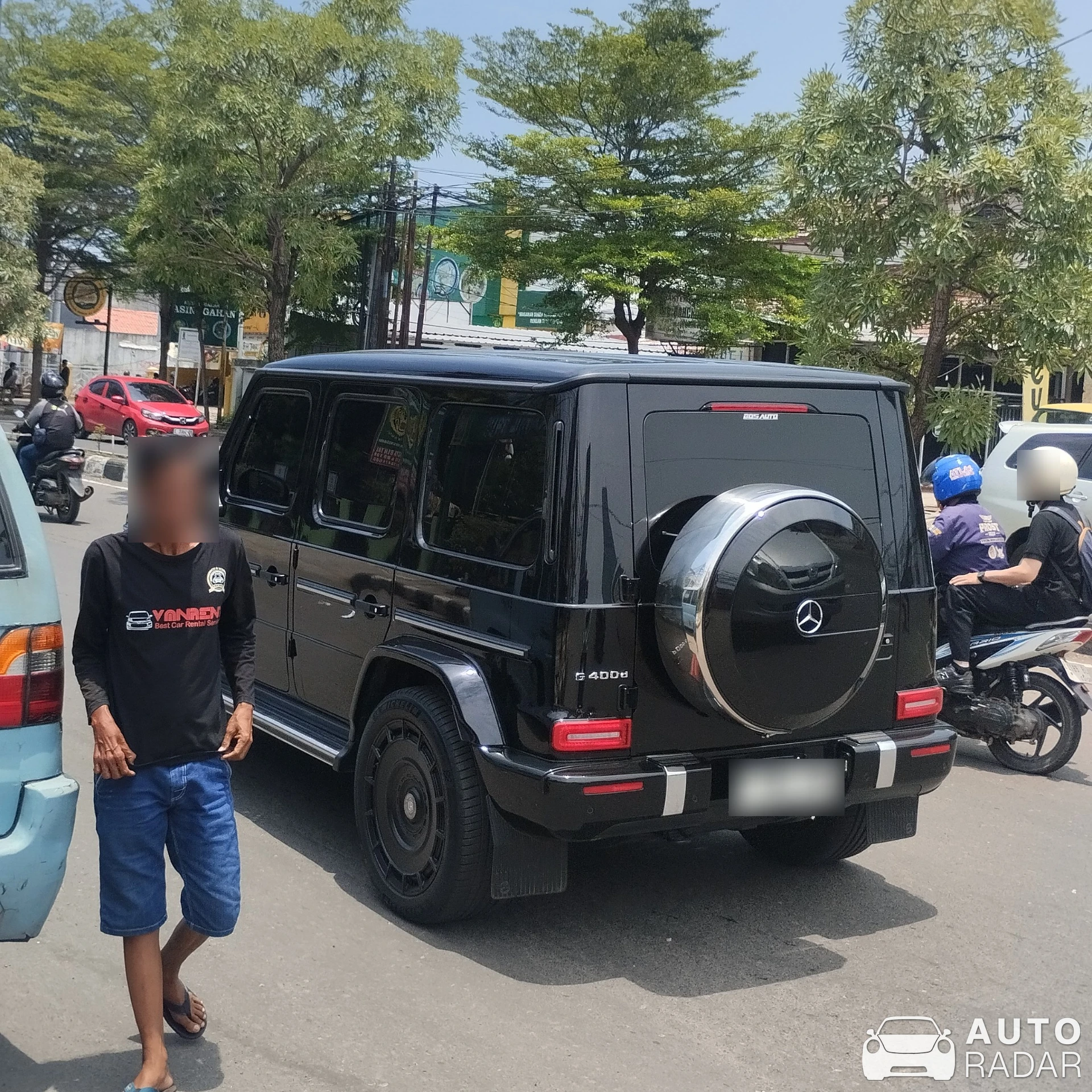 Mercedes-Benz G 400d spotted in Cirebon