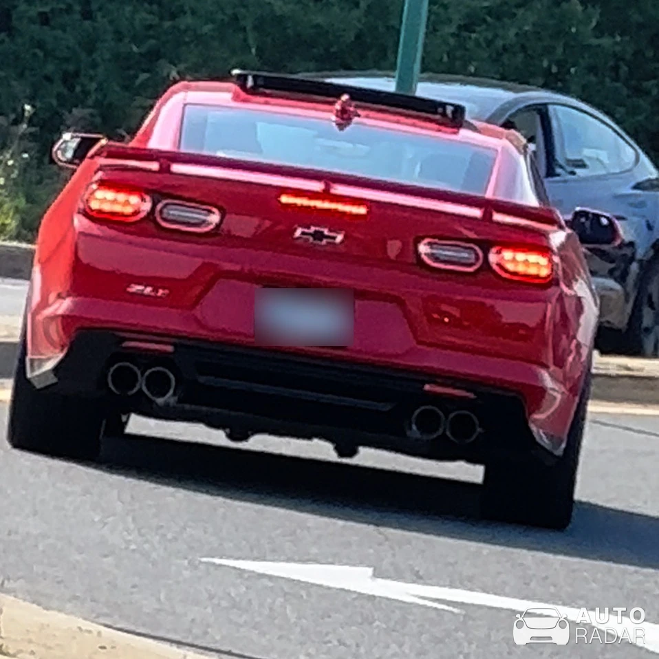 Chevrolet Camaro ZL1 spotted in Terrebonne, Canada