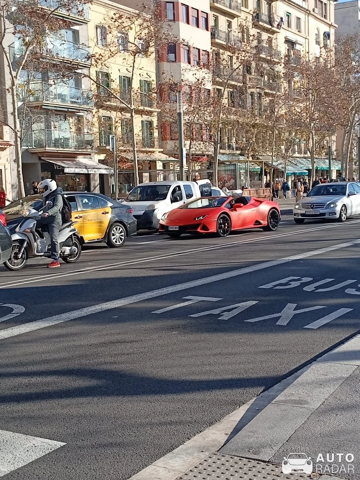 Lamborghini Huracán LP640-4 EVO Spyder spotted in Barcelona, Spain