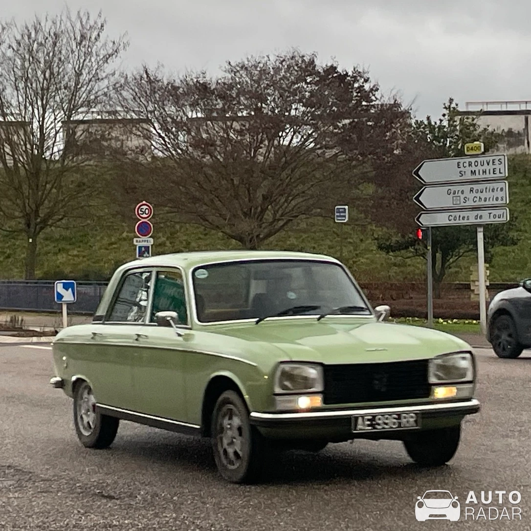 Peugeot 504 GL spotted in Toul