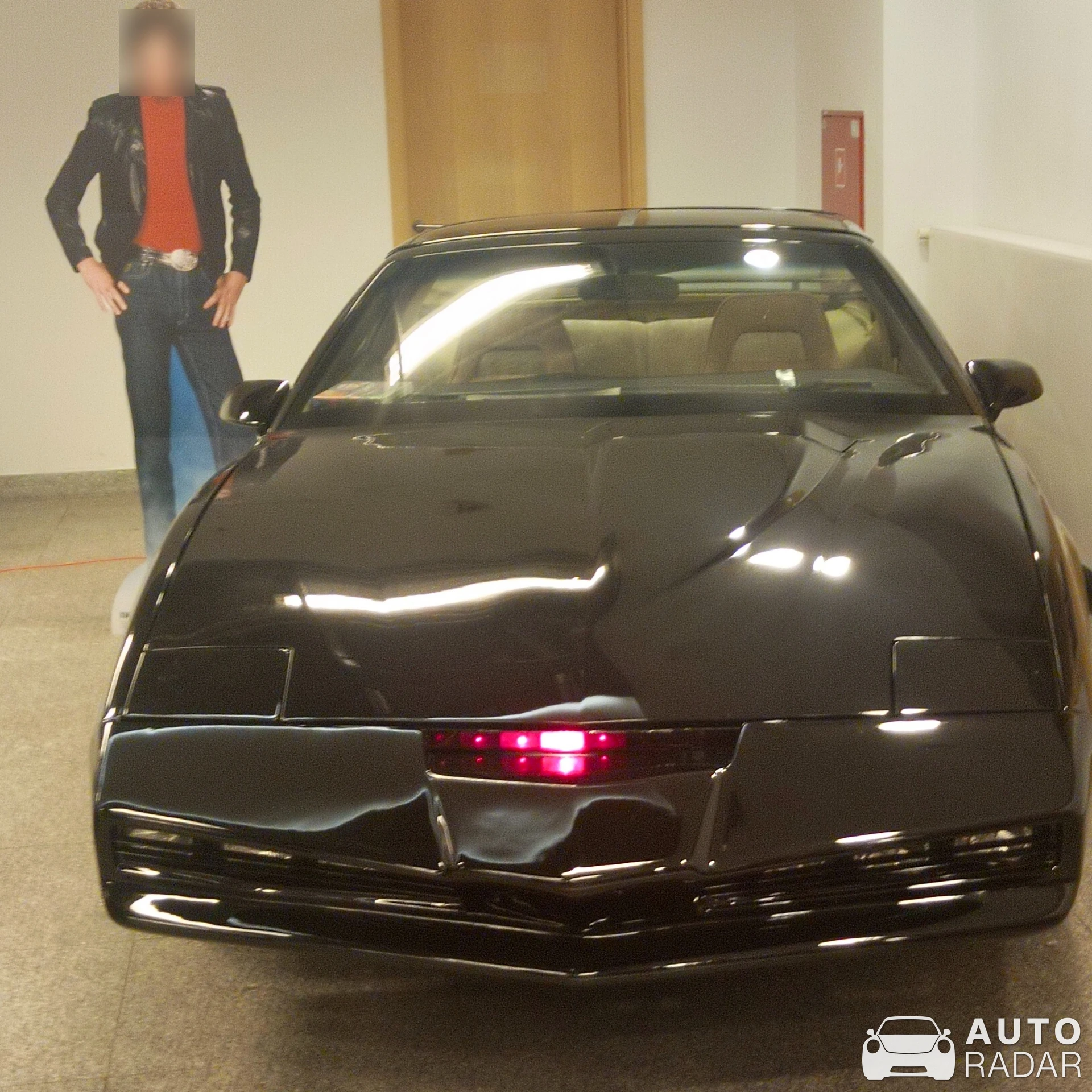 Pontiac Firebird K.I.T.T spotted in Warszawa