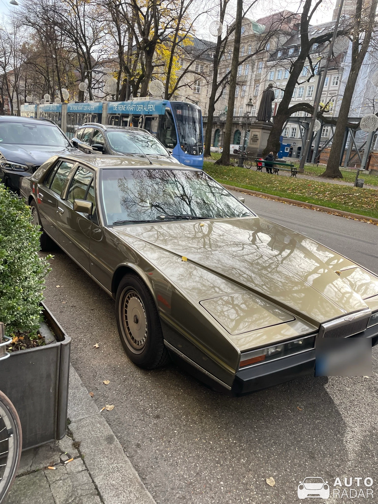 Aston Martin Lagonda Series 2 spotted in München, Deutschland