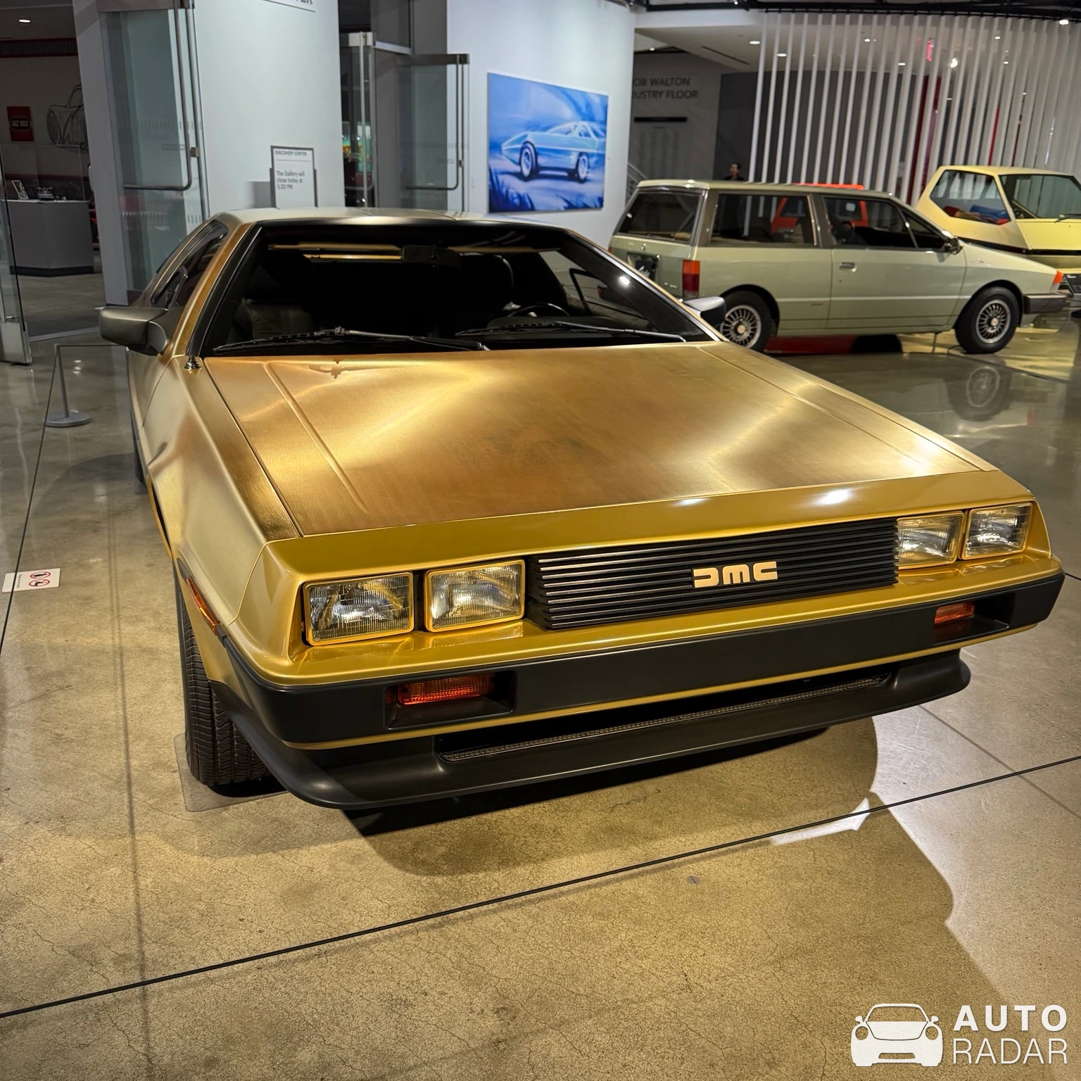 DeLorean DMC-12 Golden Dream spotted in Los Angeles