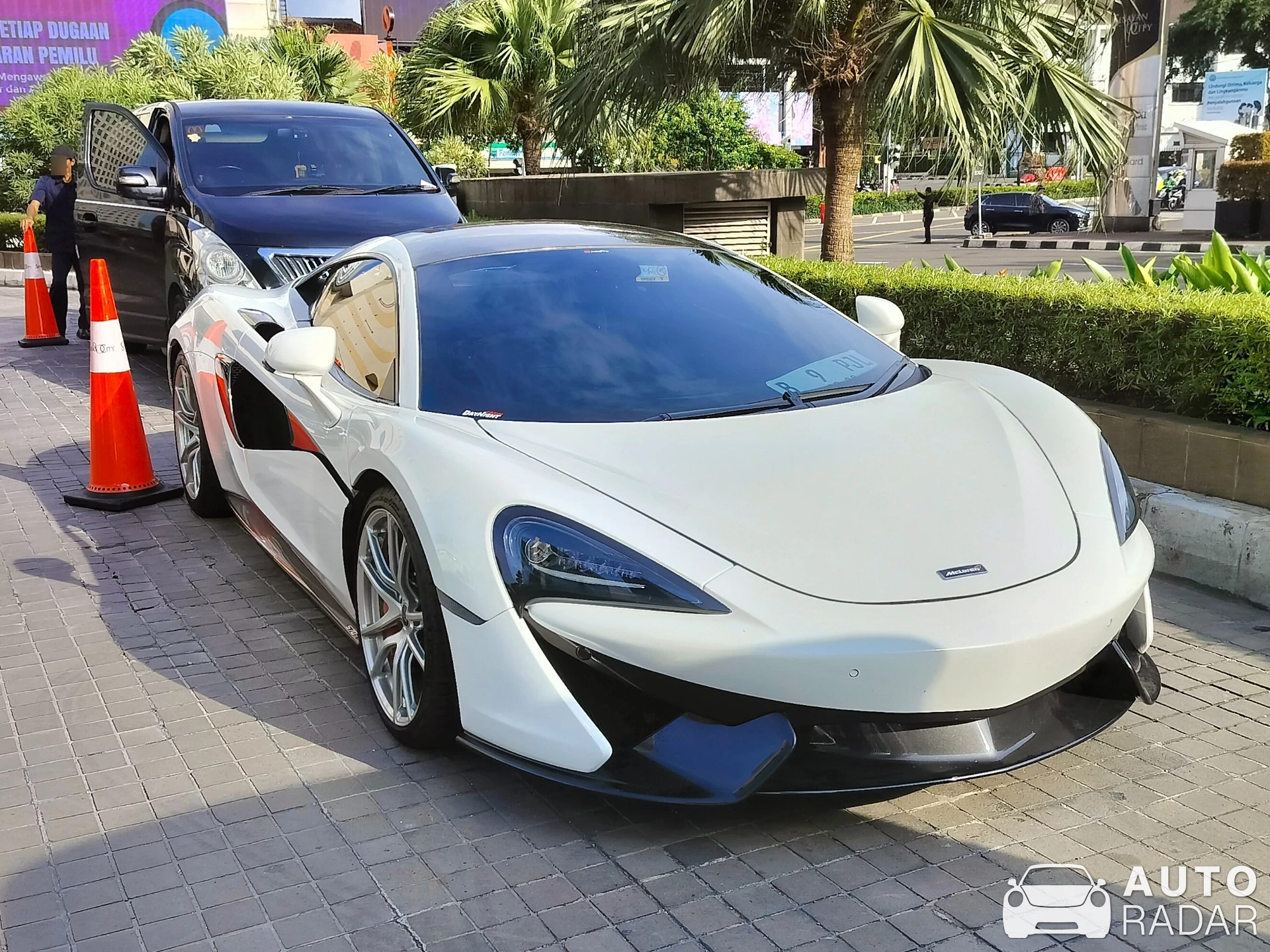 McLaren 570GT spotted in Kota Jakarta Pusat, Indonesia