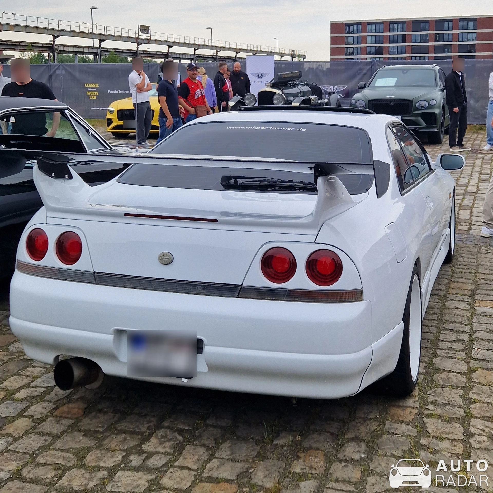 Nissan Skyline R33 GT-S4 spotted in Bremen